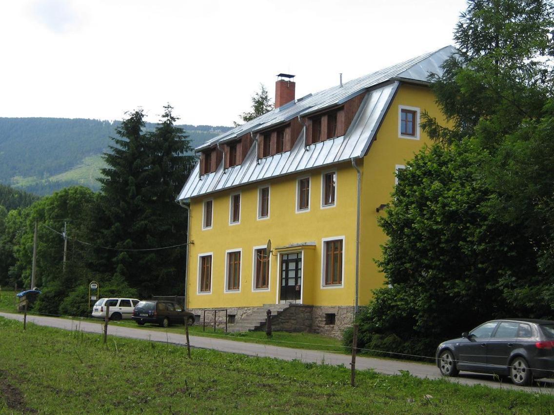 Kralicka Chata Hotel Staré Město Kültér fotó